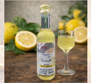 imagem do produto Limoncello Artesanal Premium Licor Fino de limão siciliano  Mini 50 ml