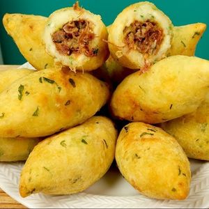 imagem do produto Bolinho de aipim de carne seca 