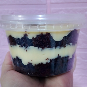 imagem do produto Bolo no pote 250 ml Bolo de chocolate 50% cacau recheio de ninho 