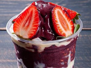 imagem do produto Copo Tradicional morango 550 ml
