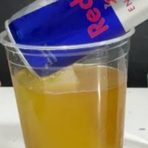 imagem do produto Copão Ballantines com Red Bull 700ml
