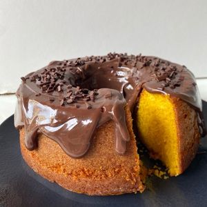 imagem do produto Bolo de cenoura com cobertura de chocolate