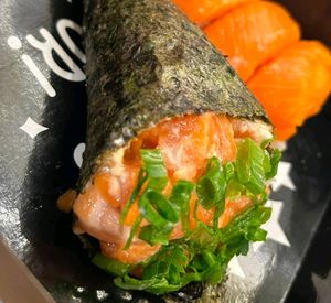 imagem do produto Temaki de salmão com cream cheese