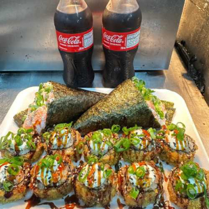 imagem do produto Combo casal 10 Peças de Hot Roll+2 Temakis ** Para compartilha **