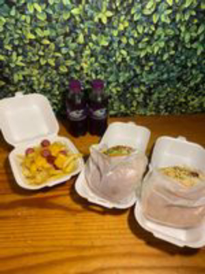 imagem do produto 2 açaí de 300 ml + 2 hambúrguers + porção de batata frita M