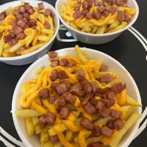imagem do produto Fritas cheddar e bacon M
