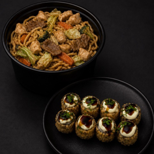 imagem do produto 1/2 yakissoba com mini hot
