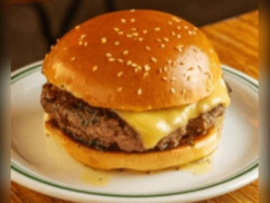 imagem do produto Cheese Burguer Artesanal