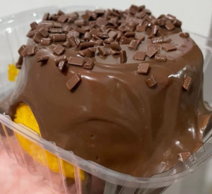 imagem do produto Bolo Cenoura Com Brigadeiro De Chocolate Nobre