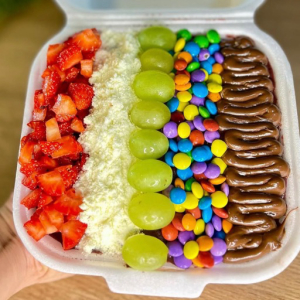 imagem do produto Marmita Açaí de 550ml + 4 Adicionais GRÁTIS (dentro da marmita)