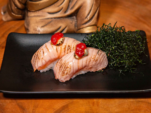 imagem do produto Nigiri Salmão Gorgonzola e Geléia de Pimenta