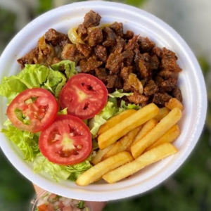 imagem do produto Picadinho de carne na lenha com salada 