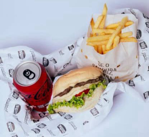 imagem do produto Hamburguer + Batata P + Guarana