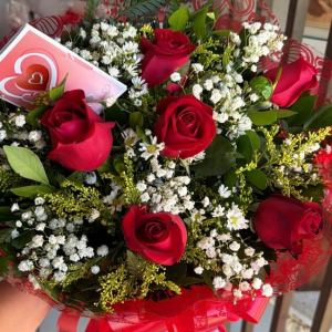imagem do produto Buquê 6 rosas vermelhas