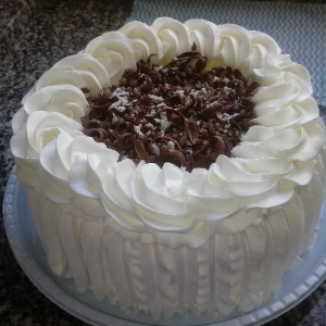 imagem do produto Torta de prestígio, chocolate, bem casado, Doce de leite, Paçoca e Ninho.