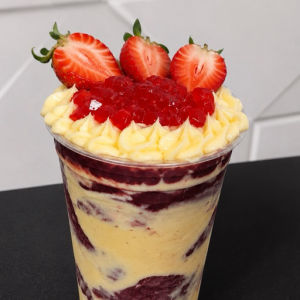 imagem do produto Açaí morango cravejado