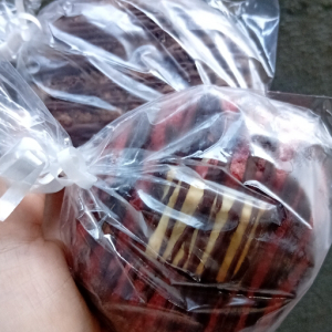 imagem do produto Cookies Recheados -Red Velt com Chocolate branco 