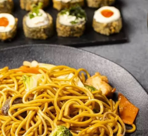 imagem do produto Yakissoba Misto + Hot Roll