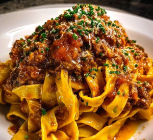 imagem do produto Fettuccine Fatto a Mano Alla Bolonhesa