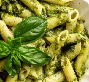 imagem do produto Penne Fatto a Mano ao Molho Pesto de Manjericão Basílico com Castanhas