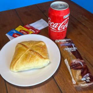 imagem do produto Combo Salgado, Coca e Picolé
