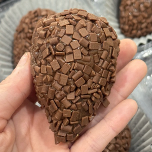 imagem do produto Coxinha de Brigadeiro com Morango 