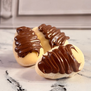 imagem do produto Coxinha de Morango com Ninho e Nutella
