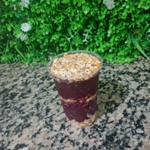 imagem do produto 1 copo de 300 ml + granola