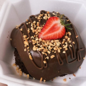 imagem do produto Bolo de chocolate com amendoim