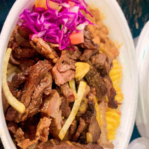 imagem do produto Carne de sol acebolada com fritas