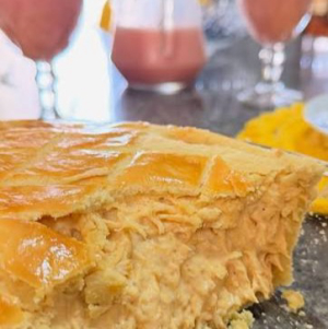 imagem do produto TORTA DE FRANGO + REFRI OU SUCO