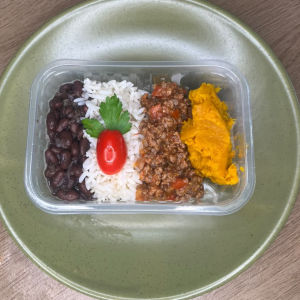 imagem do produto Guisadinho, arroz, feijão e purê de moranga - 350g