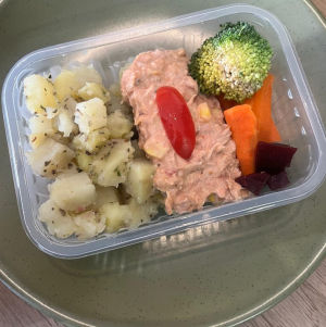 imagem do produto Batata cozida, frango cremoso e legumes - 350g