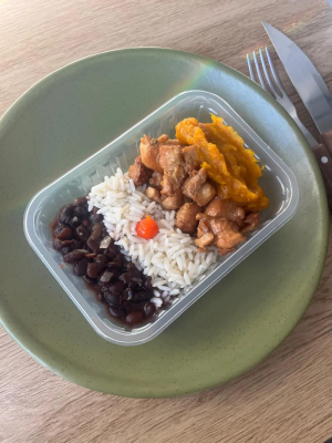 imagem do produto Iscas de Frango, Arroz, Feijão e Purê de Moranga - 350g