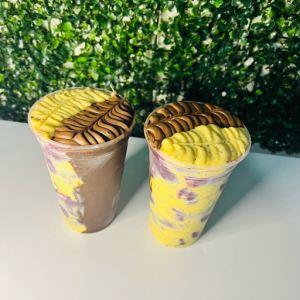 imagem do produto 2 açaí 500 ml mousse de maracujá com creme de avelã