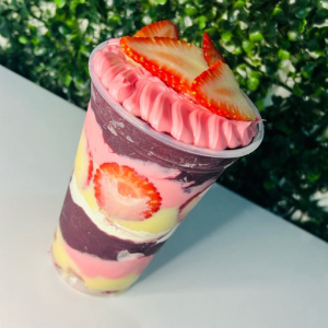 imagem do produto Copo açaí creme de morango com morango