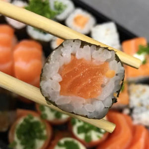 imagem do produto HOSSOMAKI SALMÃO(8un)