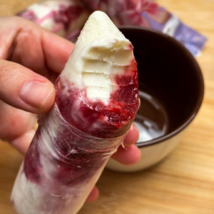 imagem do produto Geladinho de Ninho com Morango