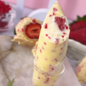 imagem do produto Morango Gravejado