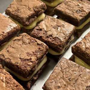 imagem do produto Mega sanduíche  de brownie 