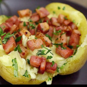 imagem do produto BATATA RECHEADA QUEIJO E BACON