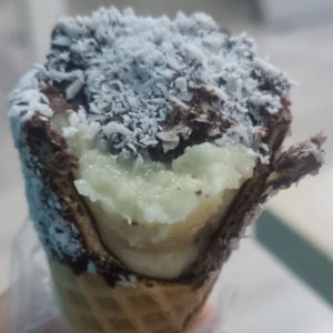 imagem do produto Cone Trufado de Beijinho 