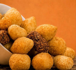 imagem do produto Combo -  100 Salgados Fritos Mistos  + 1 Coca Cola 2l