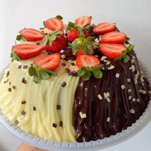 imagem do produto Vulcão com Ninho chocolate com morango 💕