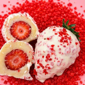 imagem do produto Morango do Amor Cravejado