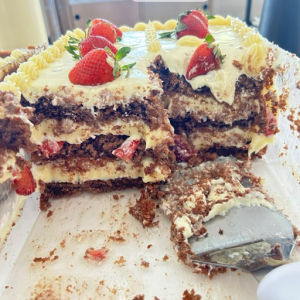imagem do produto Torta bombom de morango 