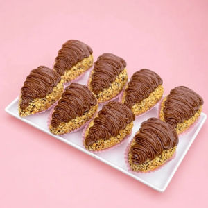 imagem do produto Coxinha de morango Ferrero rocher