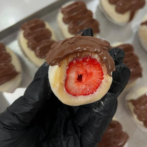 imagem do produto Coxinha de morango ninho com Nutella