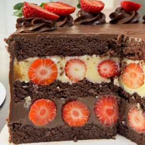 imagem do produto Fatia brigadeiro+ninho+morangos