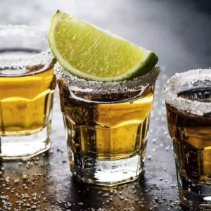 imagem do produto CACHAÇA DA ROÇA AMARELA (dose 60ml)